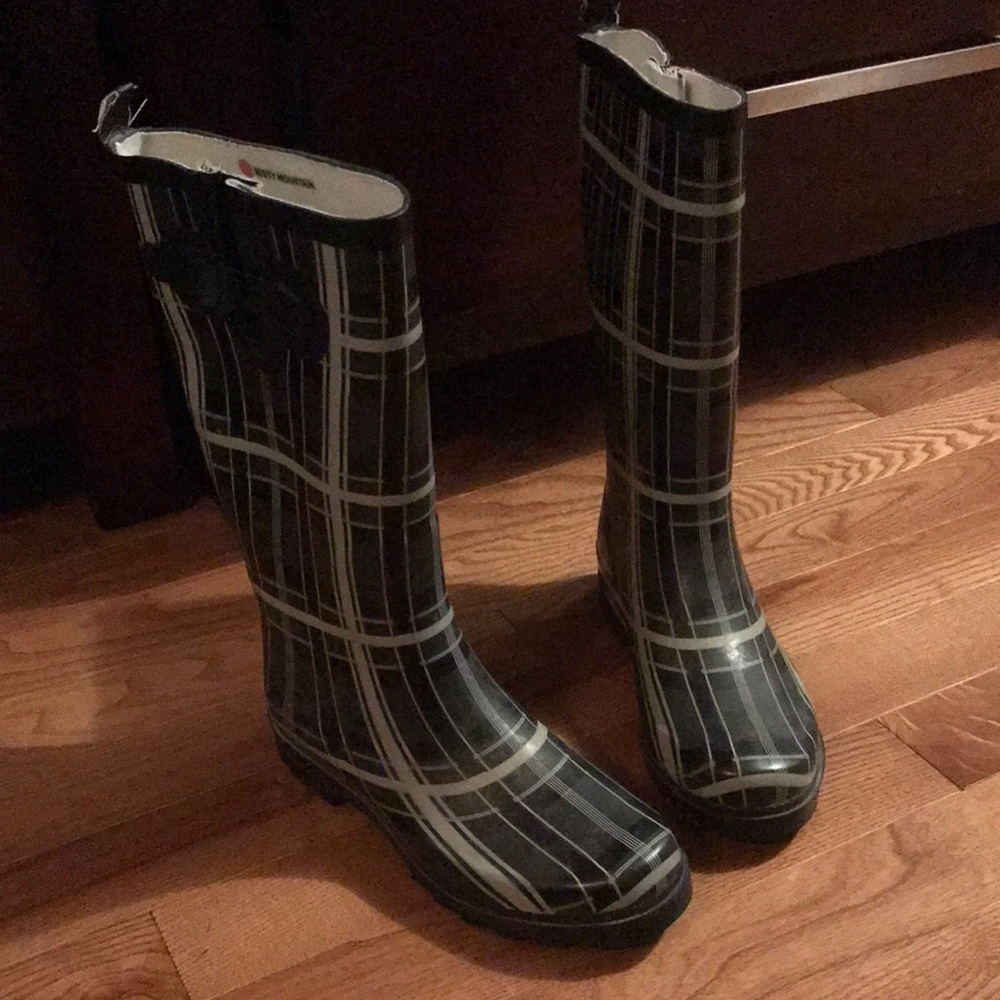 rain boots